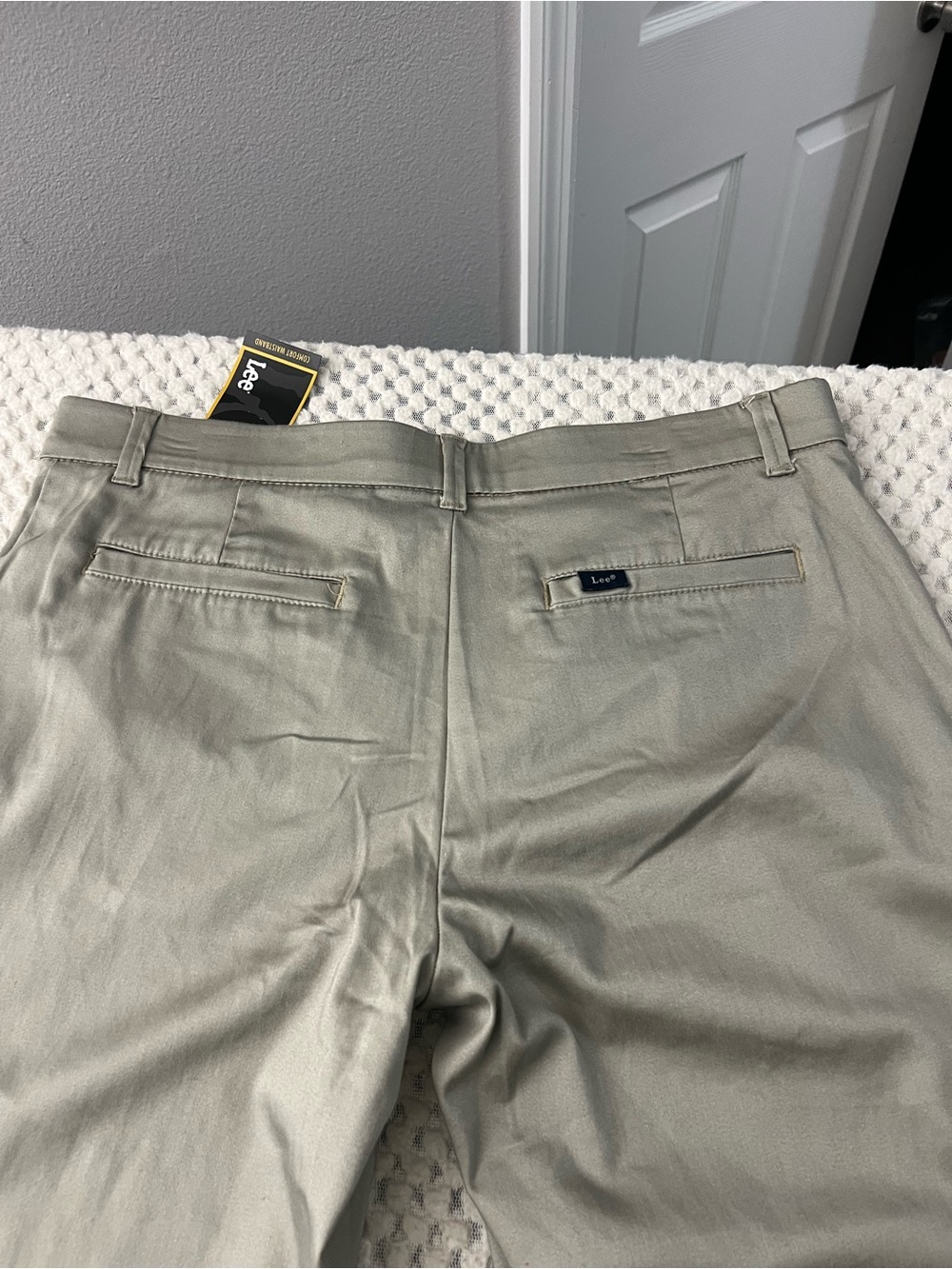 Lee Men's Classic Straight Fit Pants - Sage Green 16- MD - Picture 7 of 8